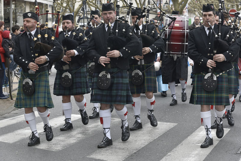 HIGHTLANDERS Pipeband HIGHTLANDERS Pipeband